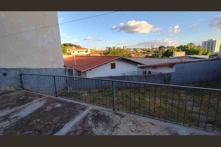 Casa para alugar com 217m², 3 quartos e 3 vagas
