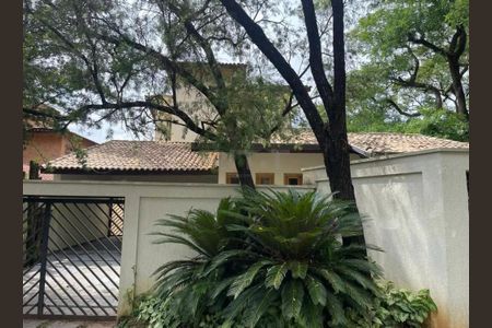 Casa para alugar com 326m², 3 quartos e 2 vagas