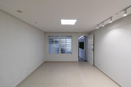 Sala de casa para alugar com 2 quartos, 52m² em Vila Rio Branco, São Paulo