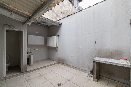 Casa para alugar com 52m², 2 quartos e 1 vagaÁrea de Serviço