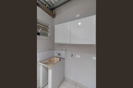 Casa para alugar com 52m², 2 quartos e 1 vagaÁrea de Serviço
