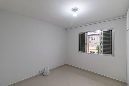 Quarto 2 de casa para alugar com 2 quartos, 52m² em Vila Rio Branco, São Paulo