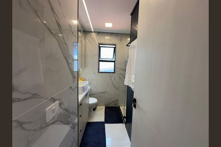 Apartamento à venda com 70m², 3 quartos e 1 vaga Apartamento à venda com 70m², 3 quartos e 1 vagaBanheiro