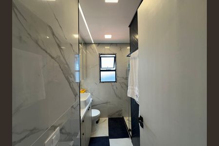 Apartamento à venda com 70m², 3 quartos e 1 vaga Apartamento à venda com 70m², 3 quartos e 1 vagaBanheiro