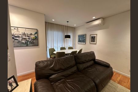Apartamento à venda com 70m², 3 quartos e 1 vaga Apartamento à venda com 70m², 3 quartos e 1 vagaSala