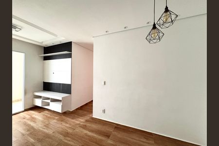 Sala de apartamento para alugar com 3 quartos, 65m² em Vila Ipojuca, São Paulo