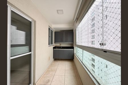 Varanda da Sala de apartamento para alugar com 3 quartos, 65m² em Vila Ipojuca, São Paulo