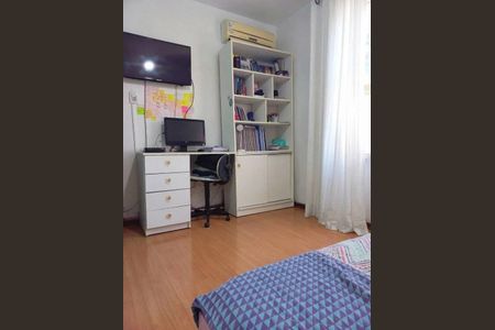 Quarto 1 de apartamento para alugar com 2 quartos, 49m² em Santana, Porto Alegre