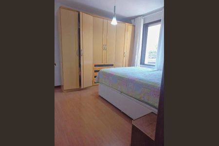 Quarto 2 de apartamento para alugar com 2 quartos, 49m² em Santana, Porto Alegre