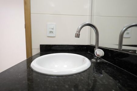 Apartamento para alugar com 98m², 2 quartos e 1 vaga Apartamento para alugar com 98m², 2 quartos e 1 vagaBanheiro 1