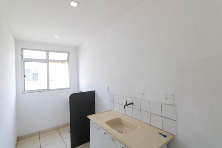 Apartamento para alugar com 48m², 2 quartos e 1 vaga Apartamento para alugar com 48m², 2 quartos e 1 vagaCozinha e Área de Serviço