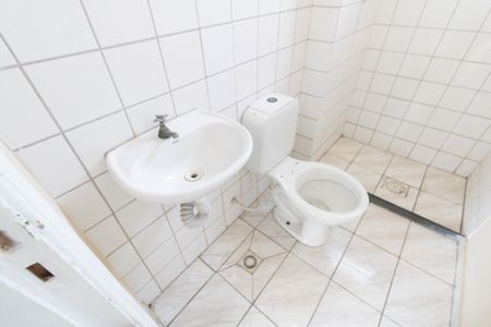 Apartamento para alugar com 48m², 2 quartos e 1 vaga Apartamento para alugar com 48m², 2 quartos e 1 vagaBanheiro