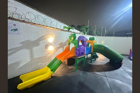 Apartamento para alugar com 56m², 2 quartos e 1 vaga Apartamento para alugar com 56m², 2 quartos e 1 vagaÁrea comum - Playground