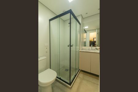 Banheiro Social de kitnet/studio para alugar com 1 quarto, 25m² em Centro, Curitiba