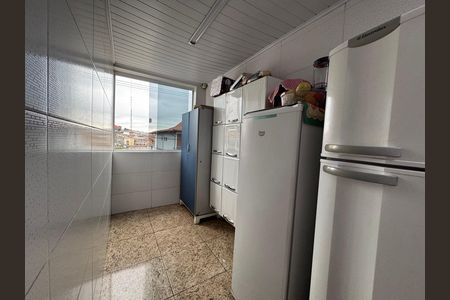 Casa à venda com 240m², 2 quartos e 1 vaga Casa à venda com 240m², 2 quartos e 1 vagaCozinha