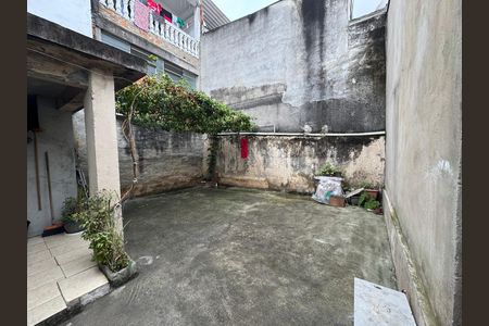Casa à venda com 240m², 2 quartos e 1 vaga Casa à venda com 240m², 2 quartos e 1 vagaQuintal