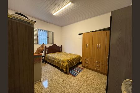 Casa à venda com 240m², 2 quartos e 1 vaga Casa à venda com 240m², 2 quartos e 1 vagaQuarto 1