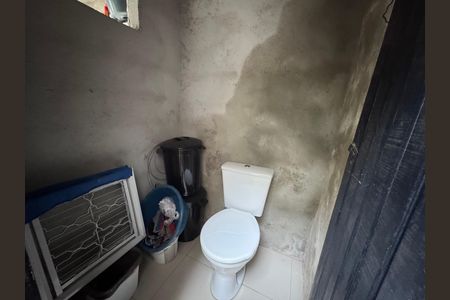 Casa à venda com 240m², 2 quartos e 1 vaga Casa à venda com 240m², 2 quartos e 1 vagaBanheiro 2