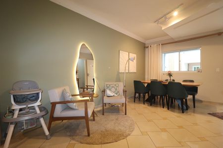 Casa à venda com 120m², 3 quartos e 2 vagasSala