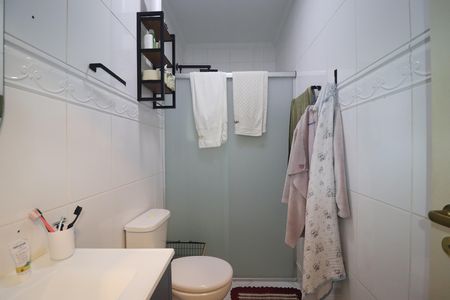 Casa à venda com 120m², 3 quartos e 2 vagasBanheiro Quarto 1 suíte