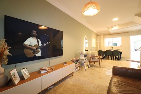 Casa à venda com 120m², 3 quartos e 2 vagasSala