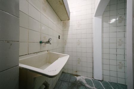 Casa para alugar com 66m², 3 quartos e 1 vagaÁrea de Serviço