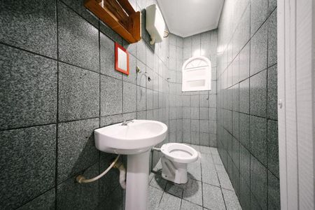 Casa para alugar com 66m², 3 quartos e 1 vagaBanheiro 2
