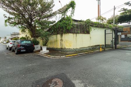 Casa para alugar com 109m², 2 quartos e sem vaga Casa para alugar com 109m², 2 quartos e sem vagaVista da Rua