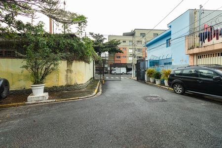 Casa para alugar com 109m², 2 quartos e sem vaga Casa para alugar com 109m², 2 quartos e sem vagaRua com Portão