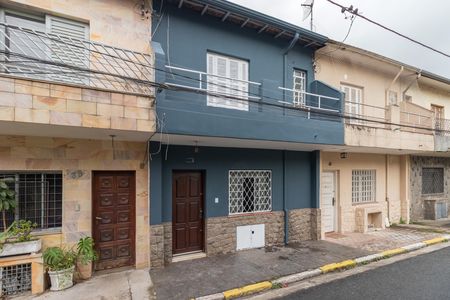 Casa para alugar com 109m², 2 quartos e sem vaga Casa para alugar com 109m², 2 quartos e sem vagaFachada