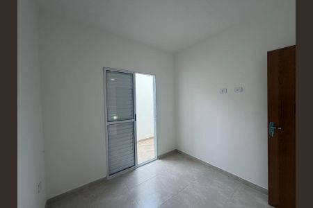 Quarto 1 de apartamento para alugar com 2 quartos, 59m² em Jardim Caguassu, São Paulo