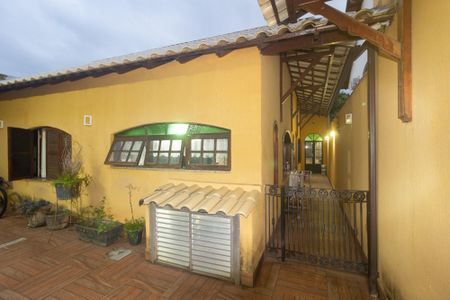 Casa para alugar com 300m², 3 quartos e 2 vagas Casa para alugar com 300m², 3 quartos e 2 vagasÁrea de Serviço