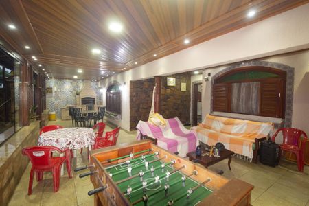 Casa para alugar com 300m², 3 quartos e 2 vagas Casa para alugar com 300m², 3 quartos e 2 vagasVaranda