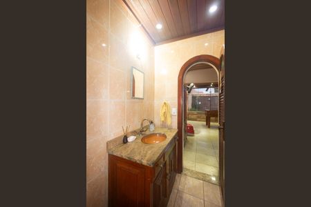 Casa para alugar com 300m², 3 quartos e 2 vagas Casa para alugar com 300m², 3 quartos e 2 vagasBanheiro Social 2