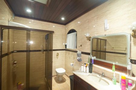 Casa para alugar com 300m², 3 quartos e 2 vagas Casa para alugar com 300m², 3 quartos e 2 vagasBanheiro Social 1