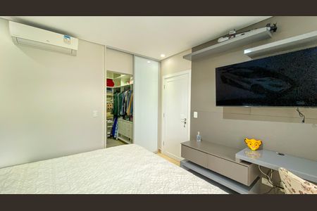 Casa de condomínio à venda com 600m², 4 quartos e 10 vagas Casa de condomínio à venda com 600m², 4 quartos e 10 vagasSuíte 2