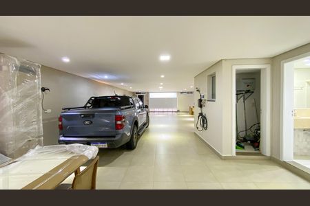 Casa de condomínio à venda com 600m², 4 quartos e 10 vagas Casa de condomínio à venda com 600m², 4 quartos e 10 vagasGaragem