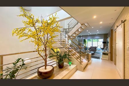 Casa de condomínio à venda com 600m², 4 quartos e 10 vagas Casa de condomínio à venda com 600m², 4 quartos e 10 vagasSala