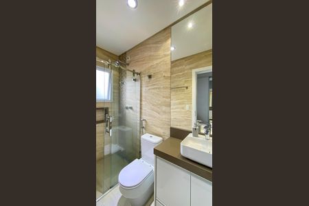 Casa de condomínio à venda com 600m², 4 quartos e 10 vagas Casa de condomínio à venda com 600m², 4 quartos e 10 vagasBanheiro da Suíte 1