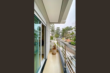 Casa de condomínio à venda com 600m², 4 quartos e 10 vagas Casa de condomínio à venda com 600m², 4 quartos e 10 vagasVaranda da Suíte 4