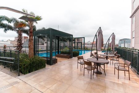Apartamento à venda com 69m², 2 quartos e 2 vagas Apartamento à venda com 69m², 2 quartos e 2 vagasÁrea comum - Piscina