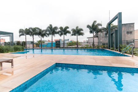 Apartamento à venda com 69m², 2 quartos e 2 vagas Apartamento à venda com 69m², 2 quartos e 2 vagasÁrea comum - Piscina