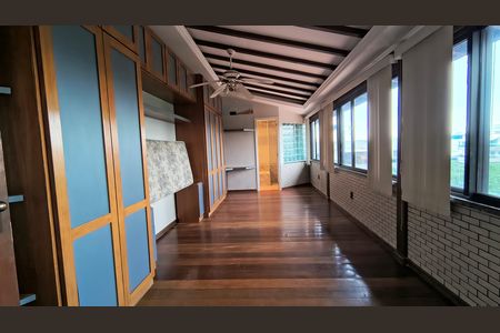 Apartamento para alugar com 300m², 4 quartos e 2 vagas Apartamento para alugar com 300m², 4 quartos e 2 vagasSuíte 2