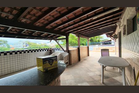 Apartamento para alugar com 300m², 4 quartos e 2 vagas Apartamento para alugar com 300m², 4 quartos e 2 vagasVaranda