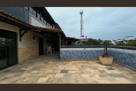 Apartamento para alugar com 300m², 4 quartos e 2 vagas Apartamento para alugar com 300m², 4 quartos e 2 vagasVaranda