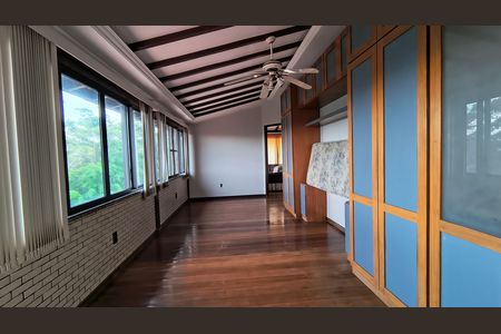 Apartamento para alugar com 300m², 4 quartos e 2 vagas Apartamento para alugar com 300m², 4 quartos e 2 vagasSuíte 2