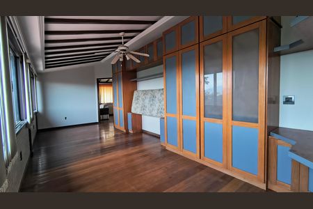 Apartamento para alugar com 300m², 4 quartos e 2 vagas Apartamento para alugar com 300m², 4 quartos e 2 vagasSuíte 2