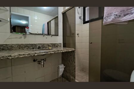 Apartamento para alugar com 300m², 4 quartos e 2 vagas Apartamento para alugar com 300m², 4 quartos e 2 vagasBanheiro da Suíte 1