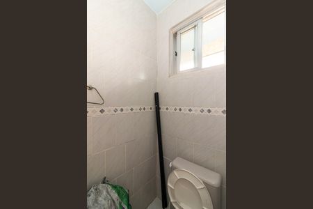 Lavabo de casa para alugar com 3 quartos, 100m² em Padre Miguel, Rio de Janeiro