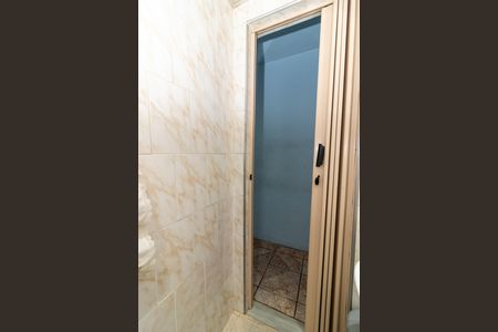 Casa para alugar com 100m², 3 quartos e 1 vaga Casa para alugar com 100m², 3 quartos e 1 vagaBanheiro social